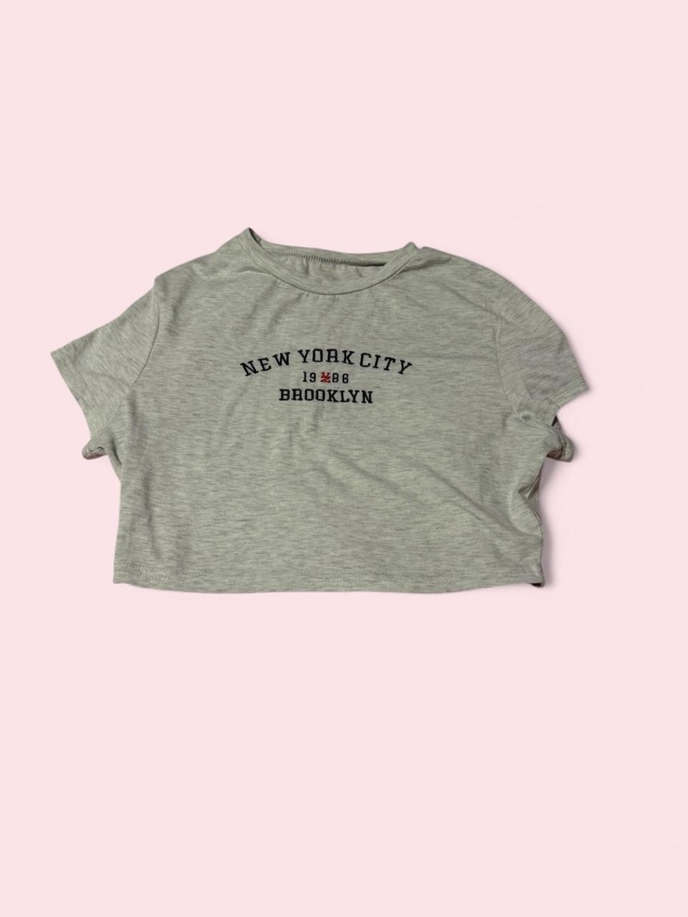 SHEIN Gray 'New York City Brooklyn' Cropped Tee